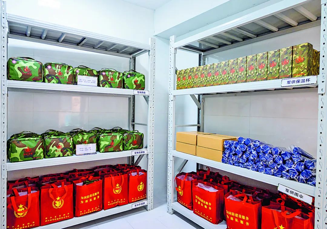 Lograr una visibilidad total en el almacenamiento militar: nuestra solución basada en RFID