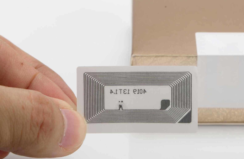 RFID tag selection guide for computers printers and metal equipment RFID electronic tag placement best practices for metal assets